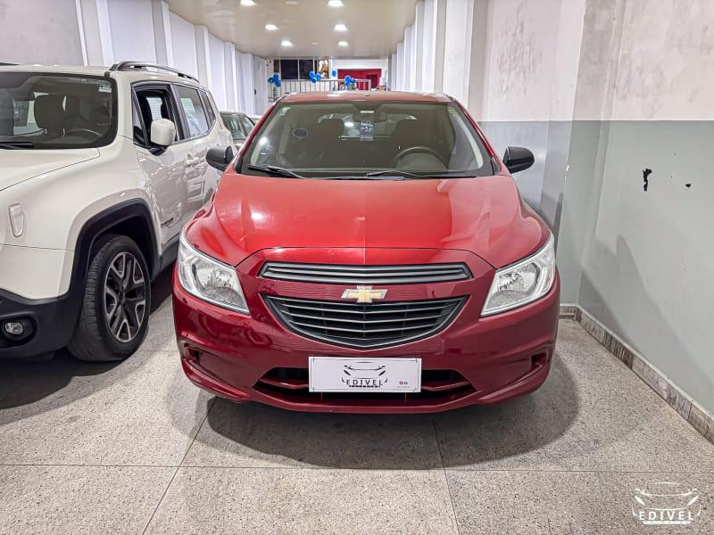 interior do Onix Joy